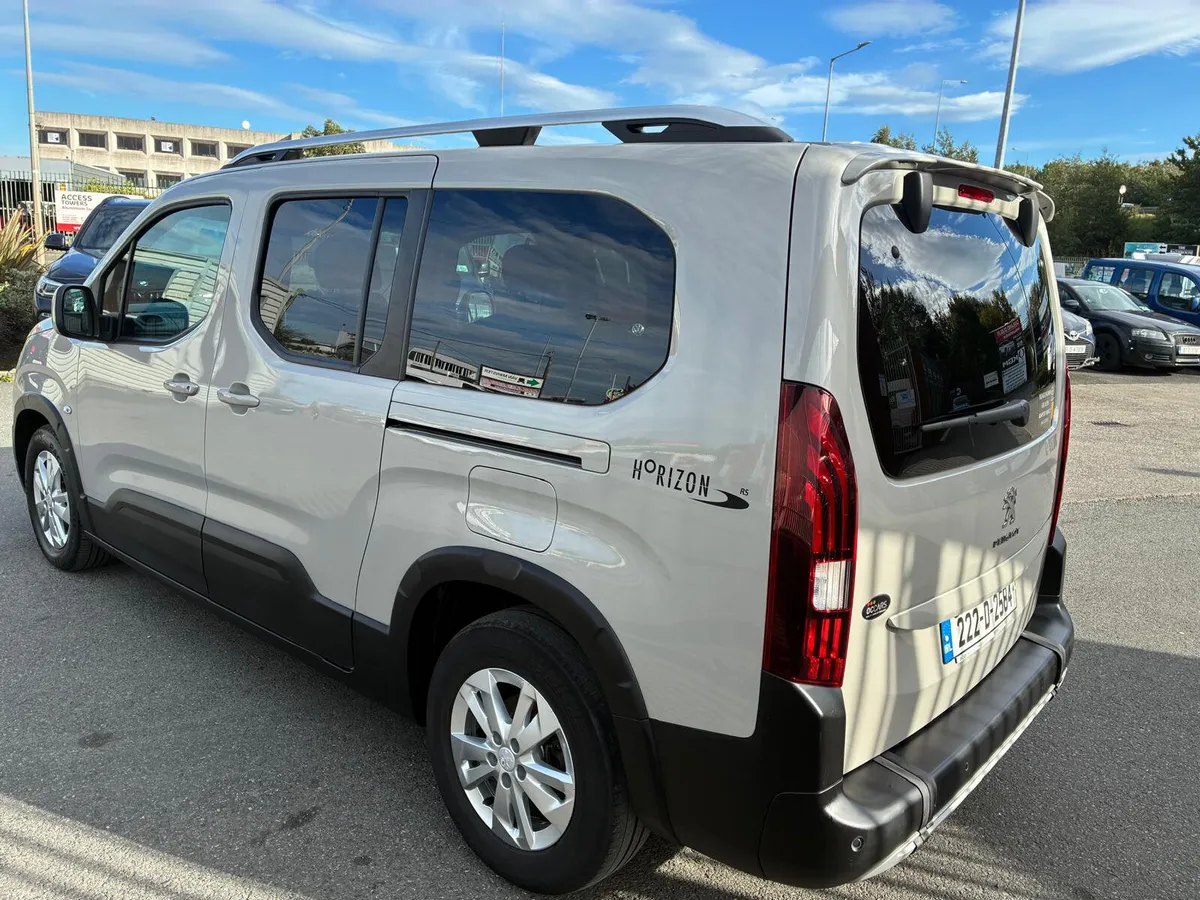 Wheelchair Accessible Taxi Peugeot Rifter Horizon - Image 6