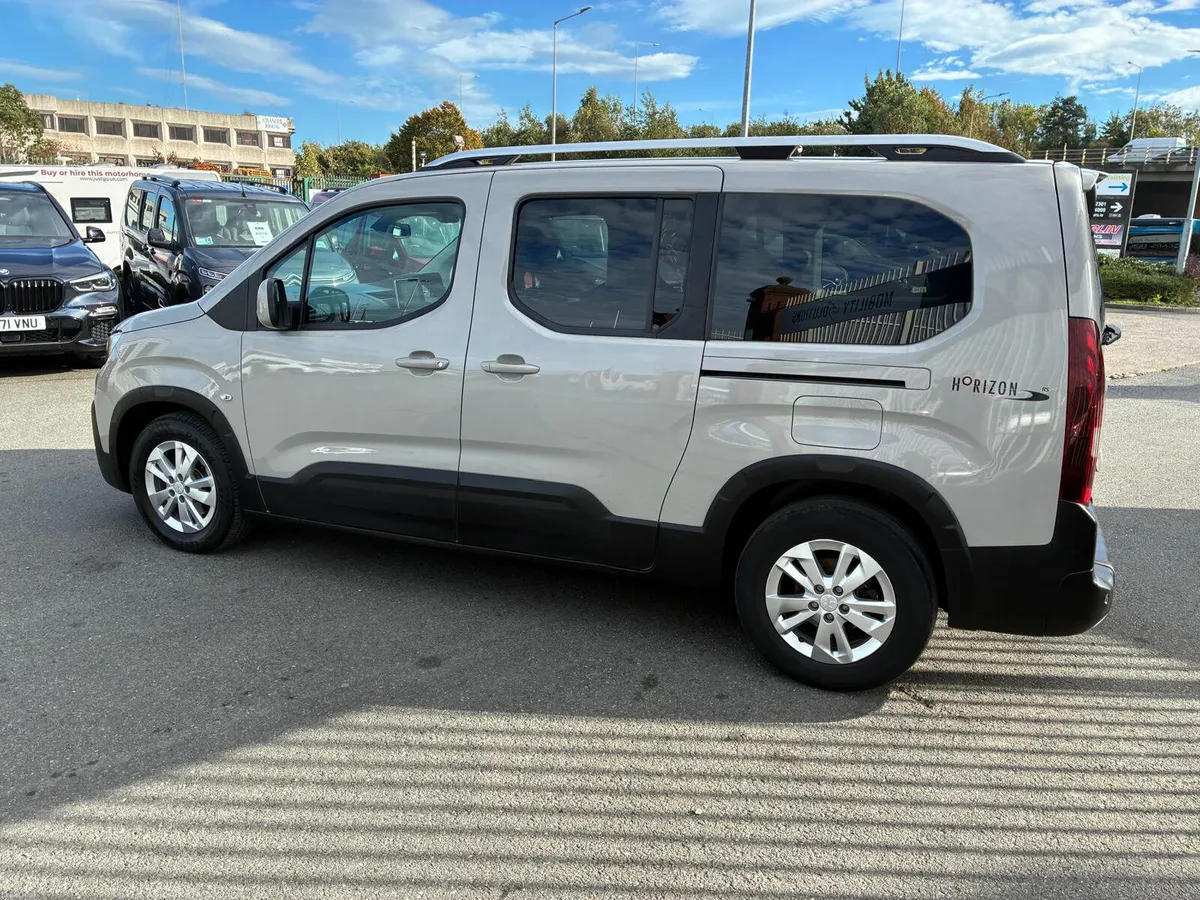 Wheelchair Accessible Taxi Peugeot Rifter Horizon - Image 5