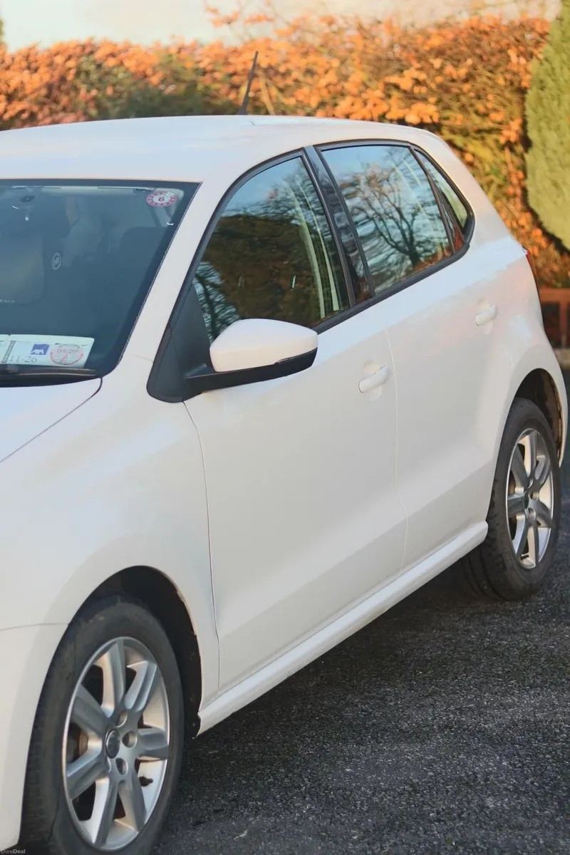 Volkswagen Polo 2012 - Image 2