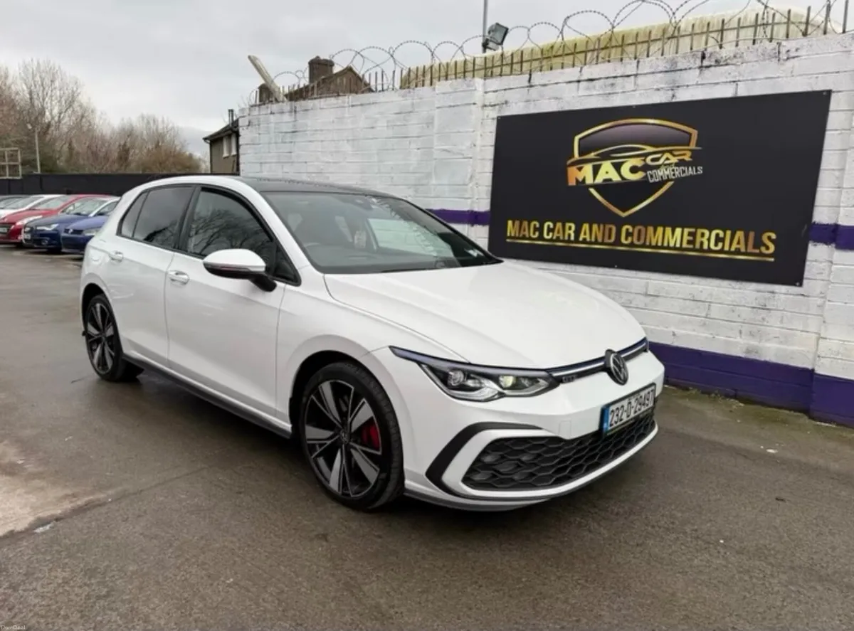 Volkswagen Golf 2023 GTE - Image 1