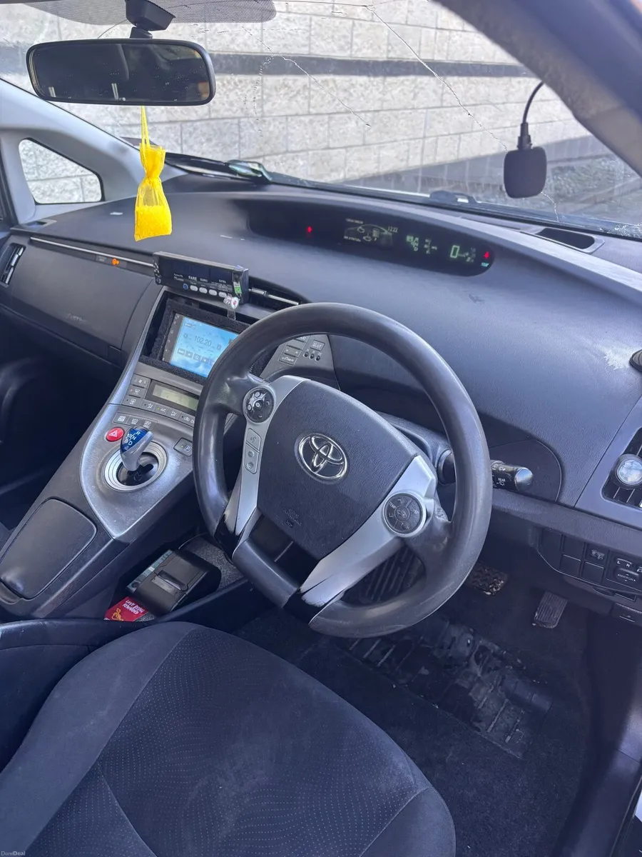 Toyota Prius 2013 - Image 3