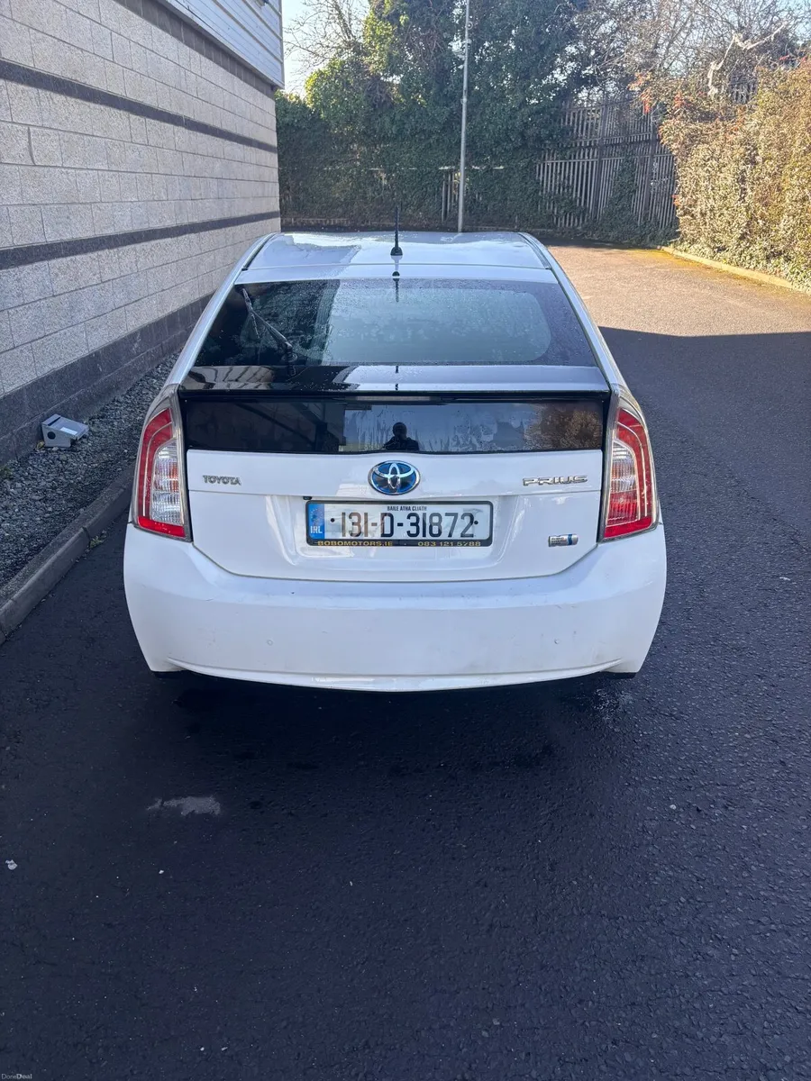 Toyota Prius 2013 - Image 4