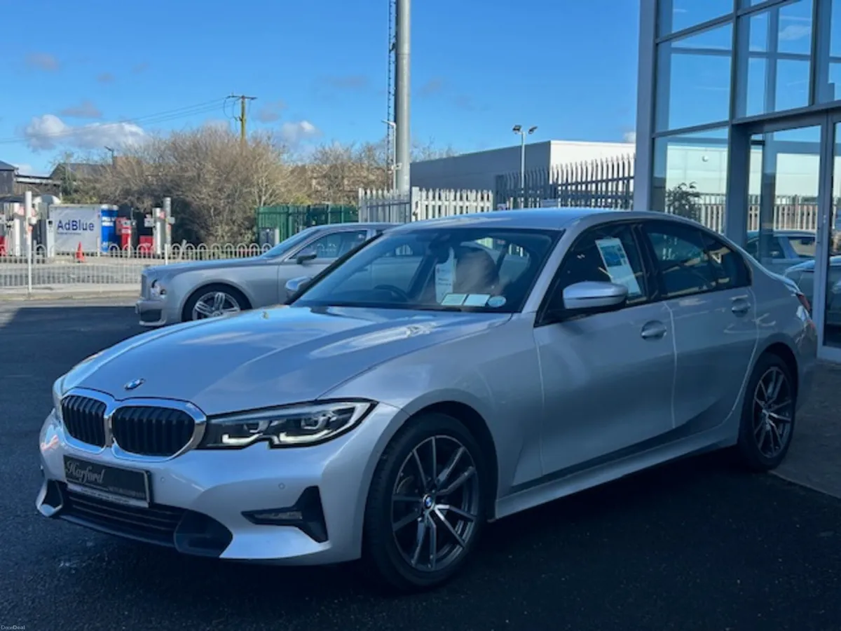 BMW 3-Series 2.0d Sport Saloon - Image 4
