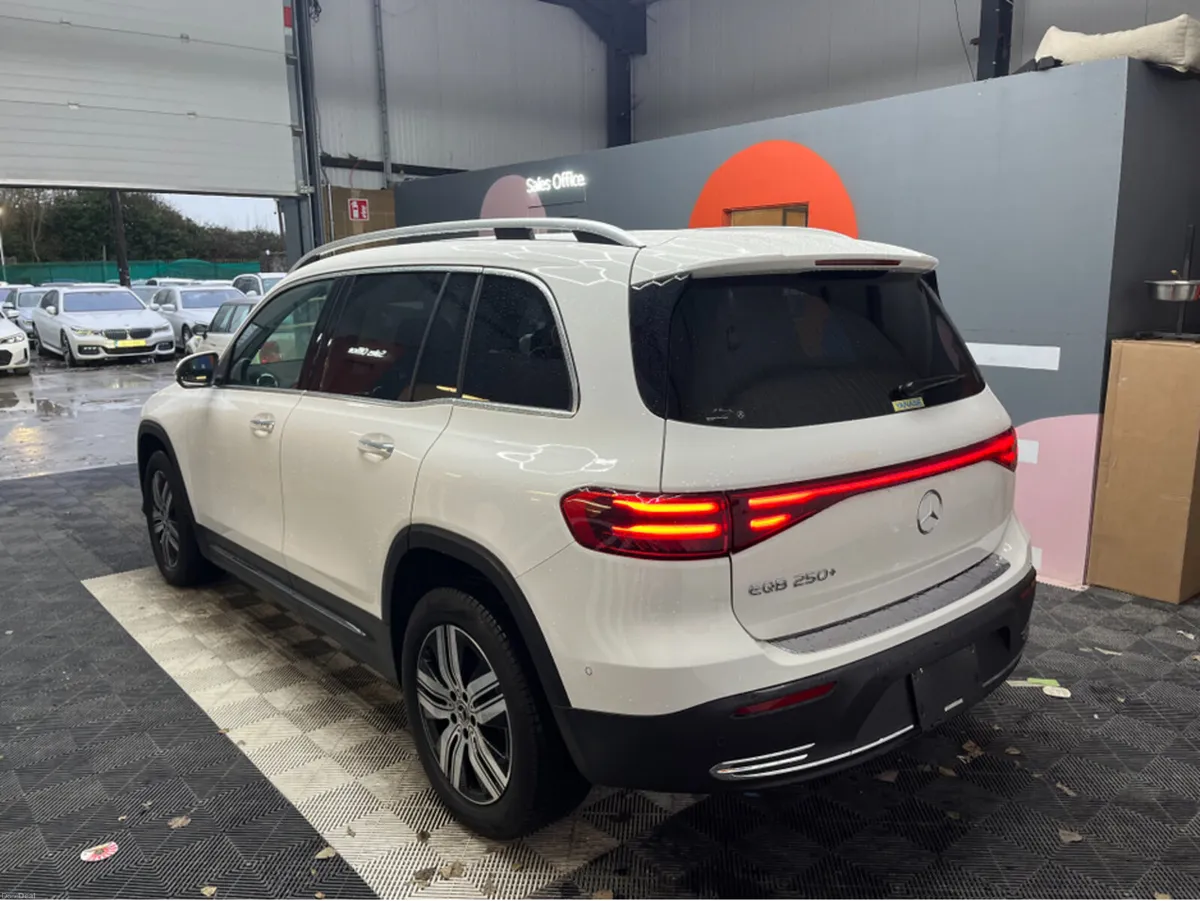 Mercedes-Benz EQB €42950 2024 MERCEDES-BENZ EQB 25 - Image 4