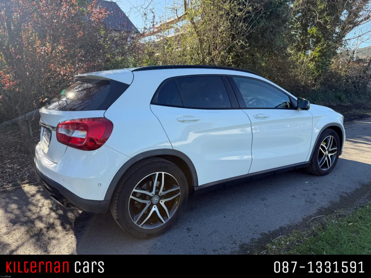 Mercedes-Benz GLA 200 URBAN 5DR AUTO - Image 3