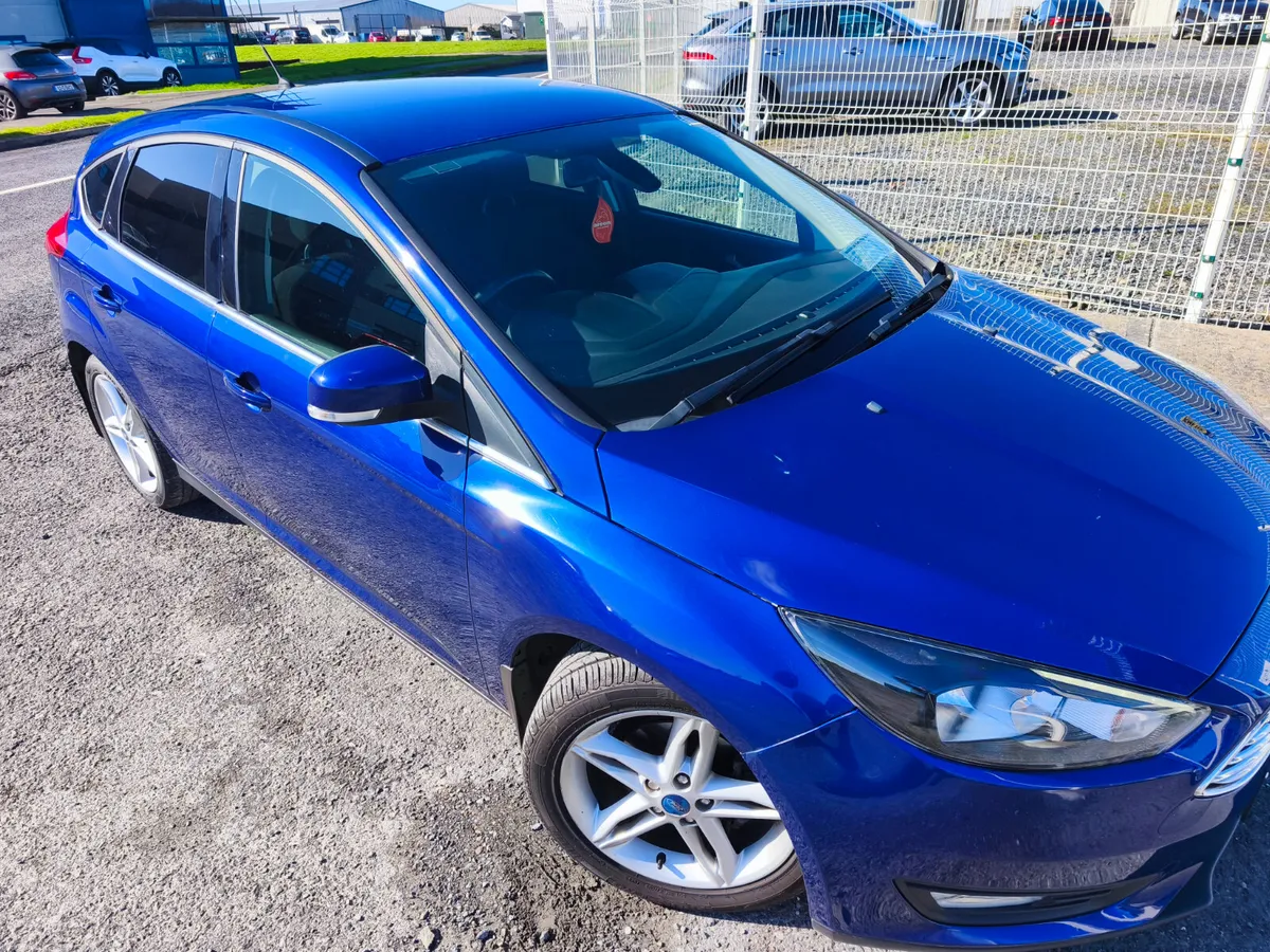 Ford Focus 1.0 Ecoboost Turbo 100PS Zetec - Image 4