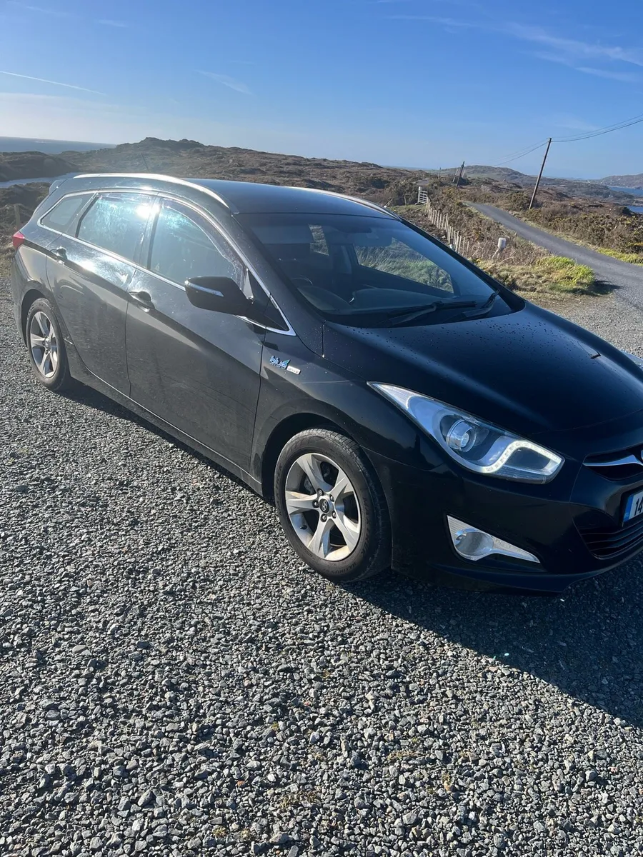Hyundai i40 estate - Image 2
