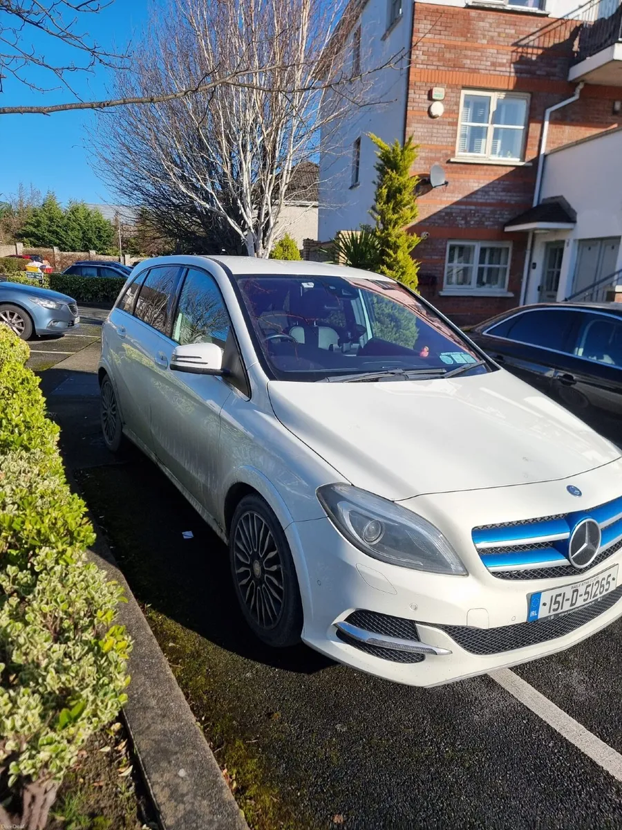 Mercedes-Benz B-Class 2015 - Image 1