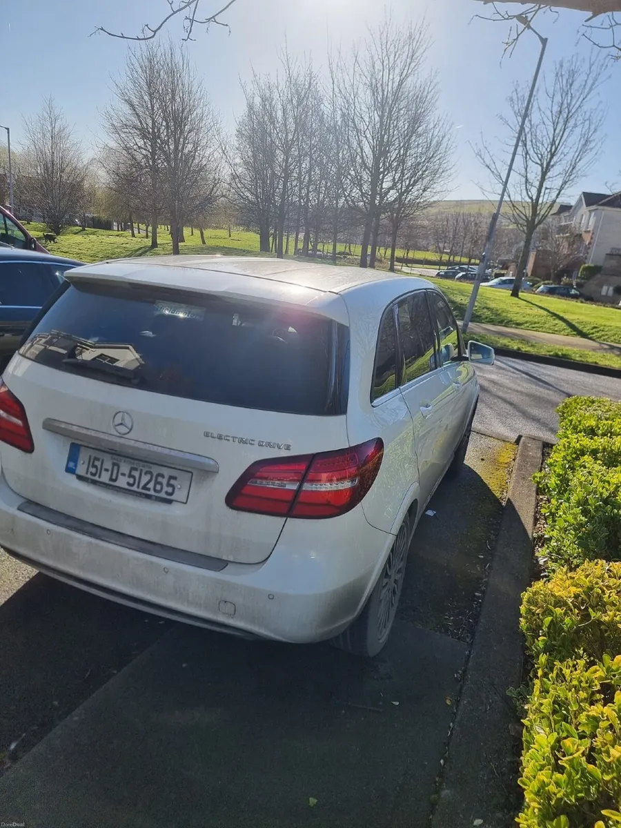 Mercedes-Benz B-Class 2015 - Image 2