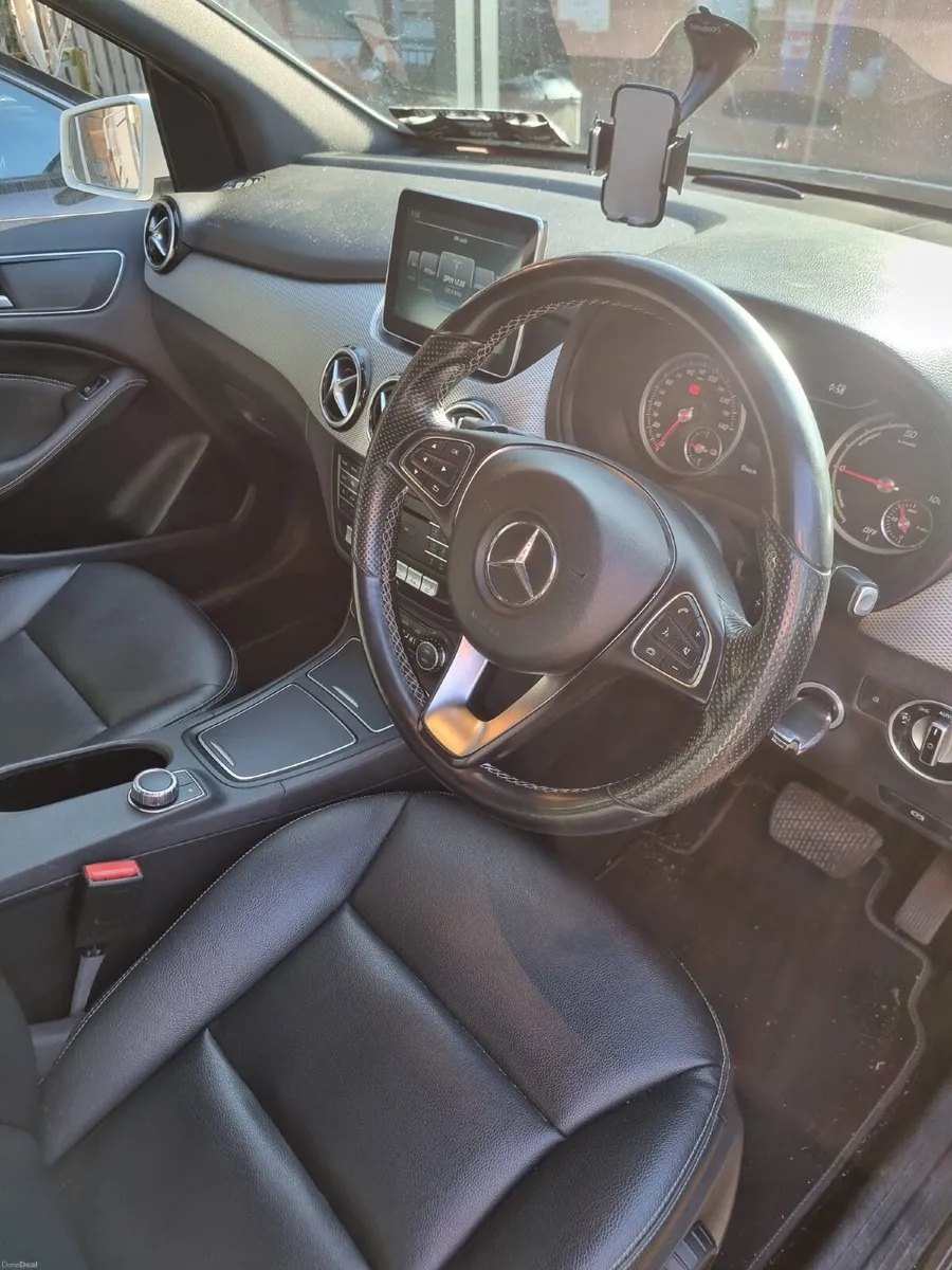 Mercedes-Benz B-Class 2015 - Image 6