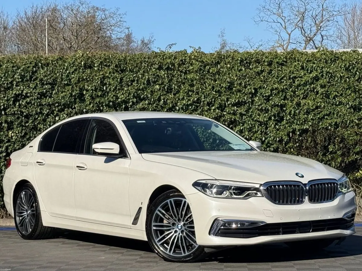 BMW 5-Series 530e LUXURY-LINE 2.0 HYBRID // 4 HEAT - Image 1