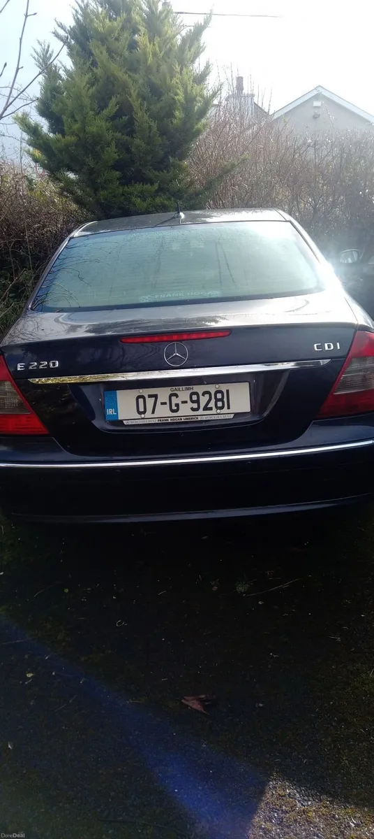 Mercedes-Benz E-Class 2007 - Image 2