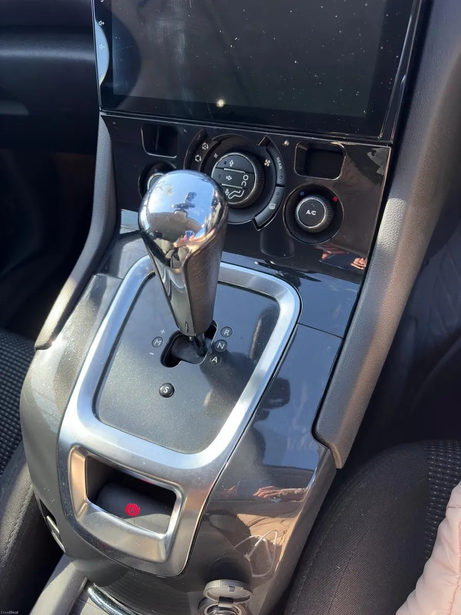 Peugeot 5008 2012 - Image 3