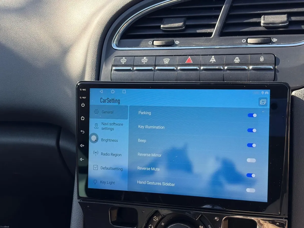 Peugeot 5008 2012 - Image 2