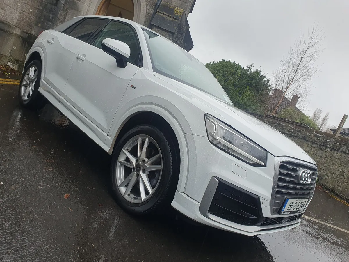Audi Q2 // 2019 // S-LINE // AUTOMATIC - Image 1