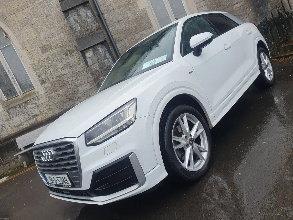 Audi Q2 // 2019 // S-LINE // AUTOMATIC - Image 3