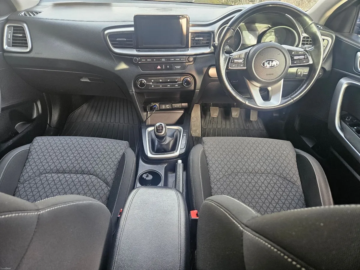 Kia CEE'D CRDI 2ISG 1.6 K3 114BHP 5DR  TOURING - Image 6