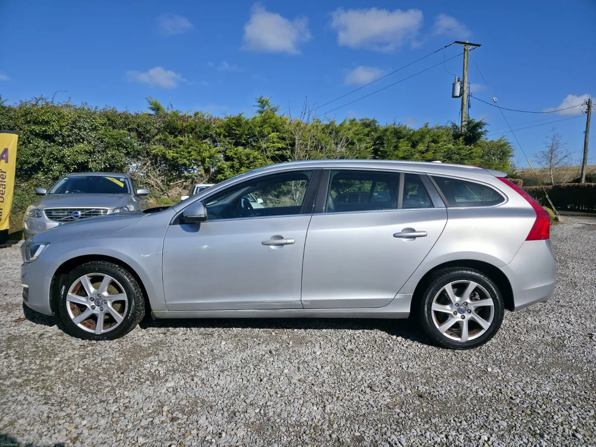 Volvo V60 2014 - Image 2