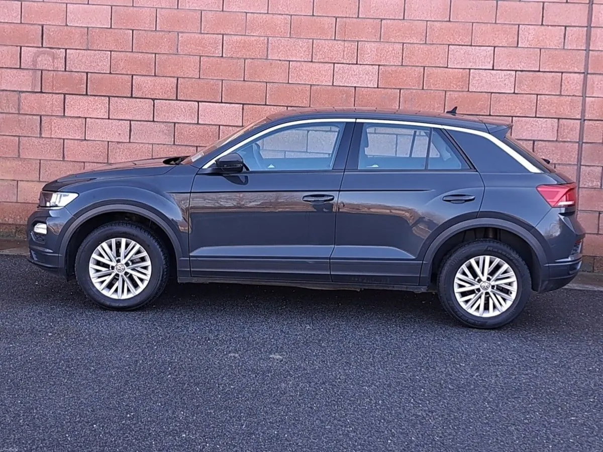 Volkswagen T-Roc SE Model 1.6 Diesel 115 BHP with - Image 3
