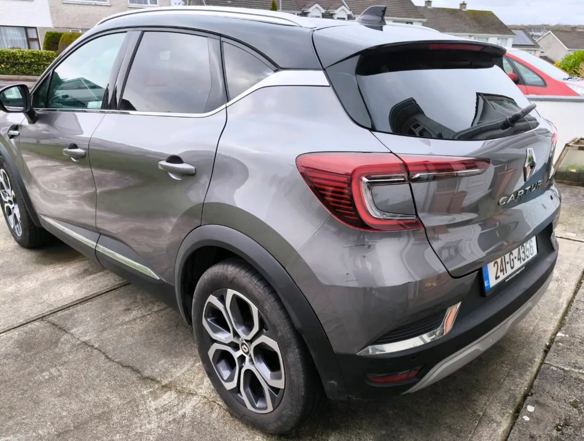Renault Captur 1.6 TECHNO E-TECH  AUTOMATICHybrid - Image 4