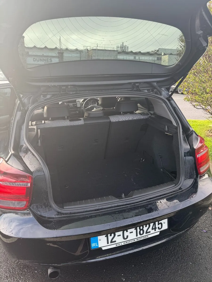 BMW 1 SERIES PETROL AUTOMATIC 2012 - Low Mileage - Image 4