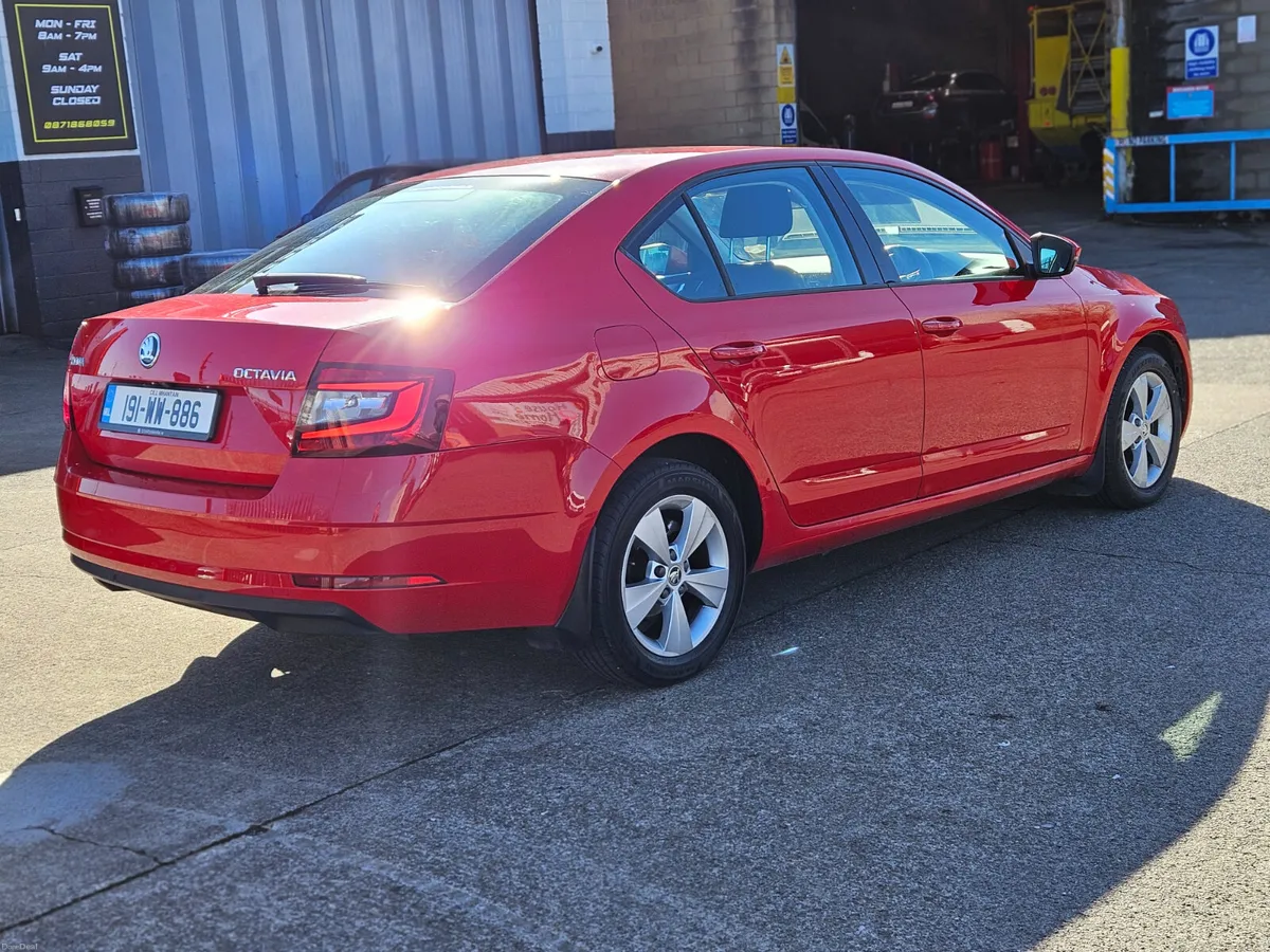 Skoda Octavia 2019 - Image 4