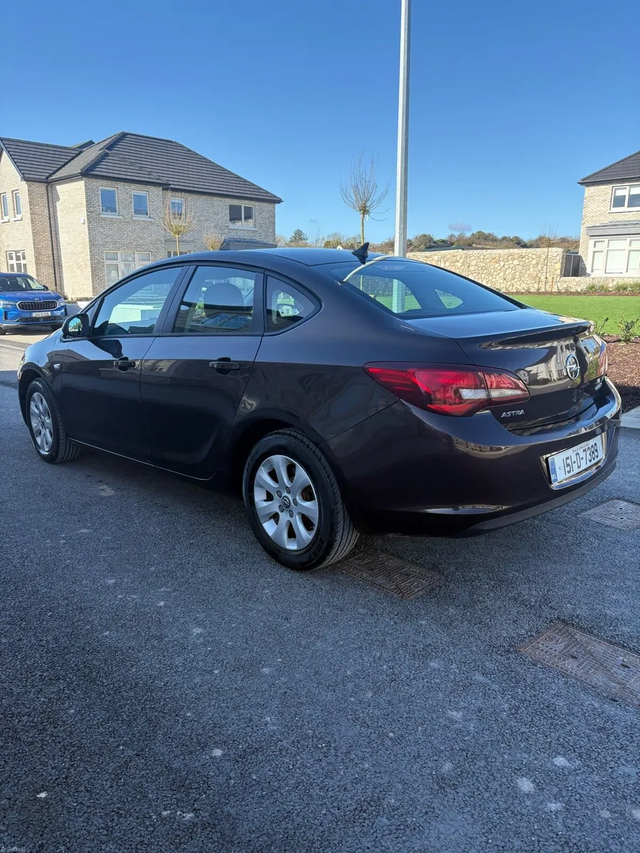 2015 opel Astra 1.6 diesel nct and taxed - Image 2