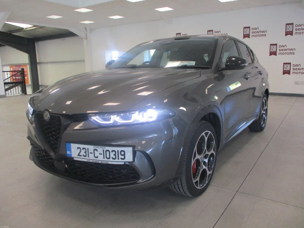 Alfa Romeo Tonale VELOCE PHEV Q4 2023 - Image 4