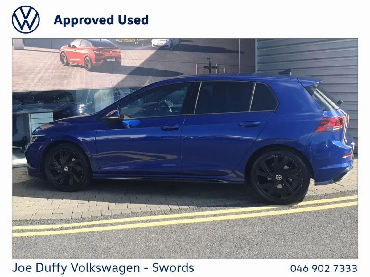 Volkswagen Golf 1.5 TSI 130HP R-Line - Image 5