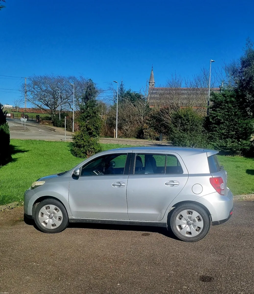 Toyota Urban Cruiser 2010 - Image 2