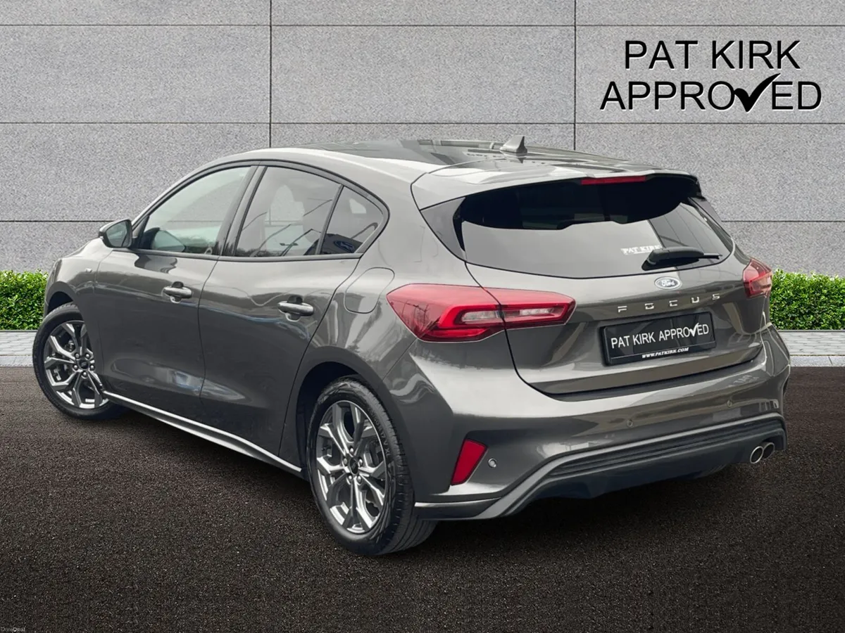 Ford Focus Hatchback ST-Line - Image 2