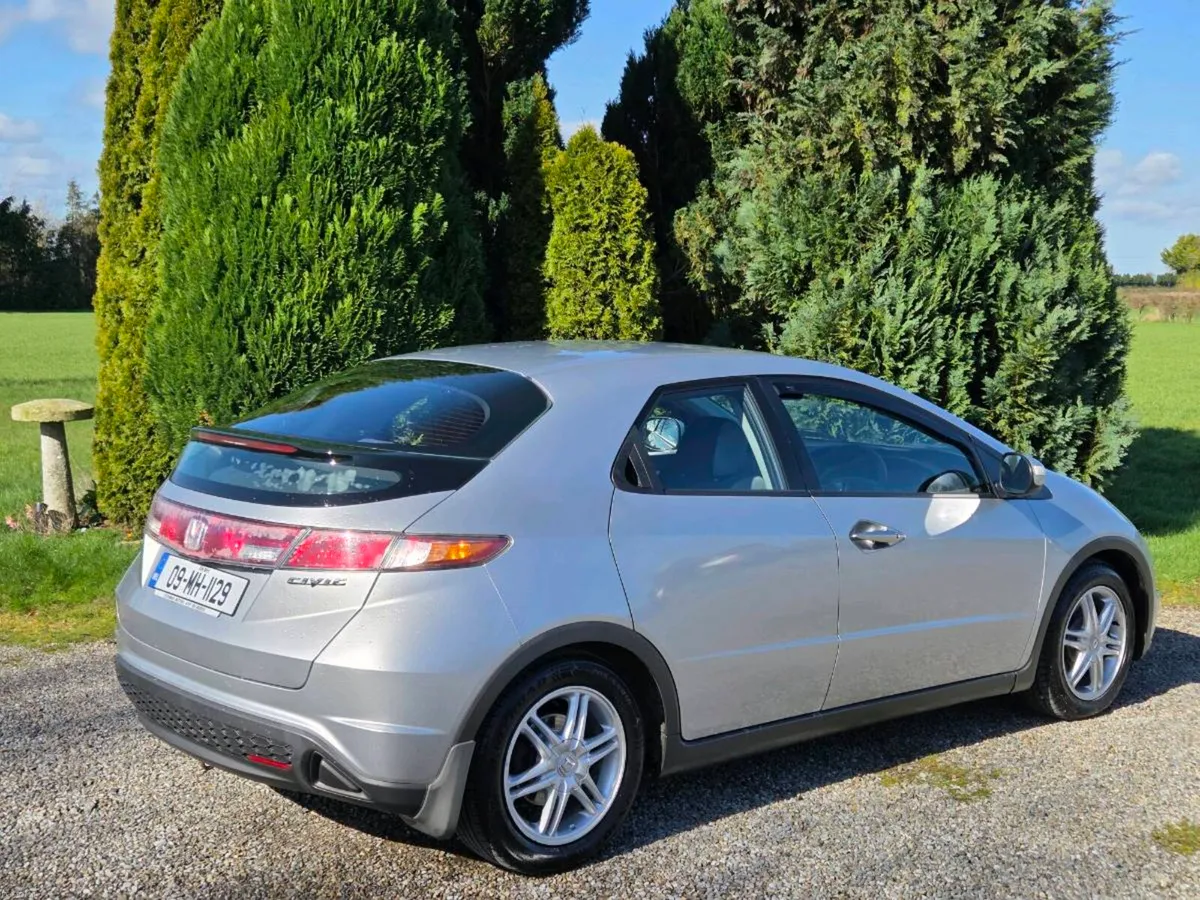 Very Low Mileage Honda Civic 1.4 SE 5 Door - Image 3