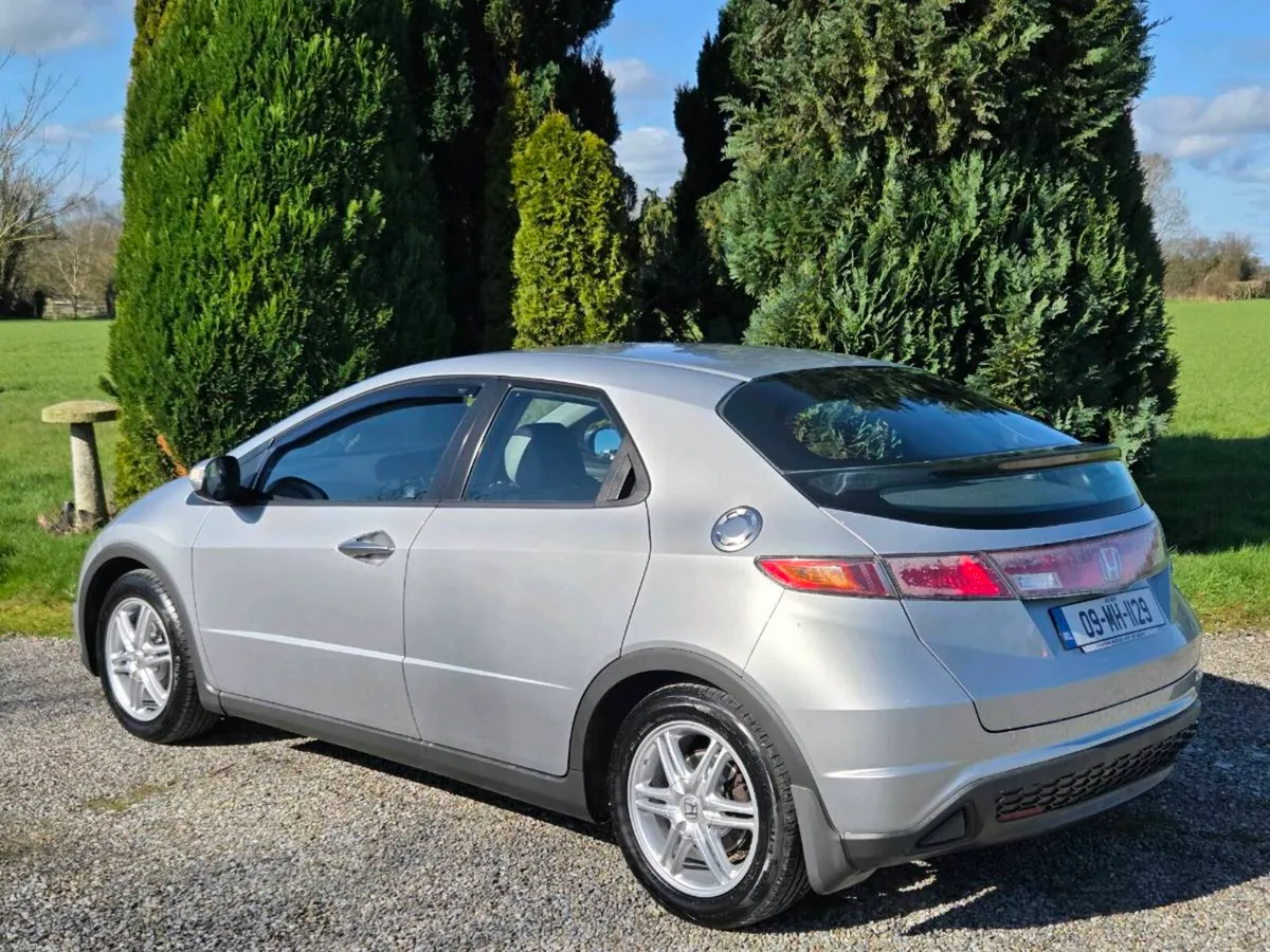 Very Low Mileage Honda Civic 1.4 SE 5 Door - Image 4