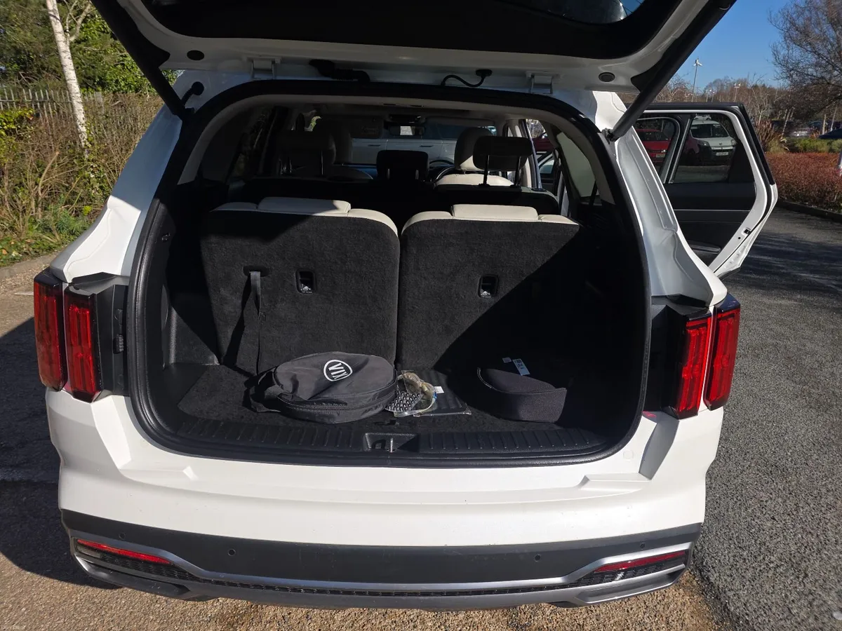 Kia Sorento 2021 - Image 2
