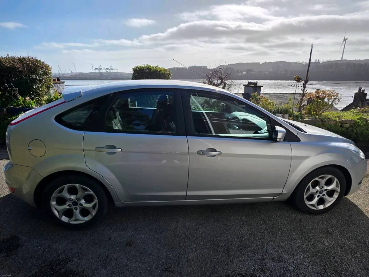 Ford Focus 2011 1.6 Diesel - Image 2