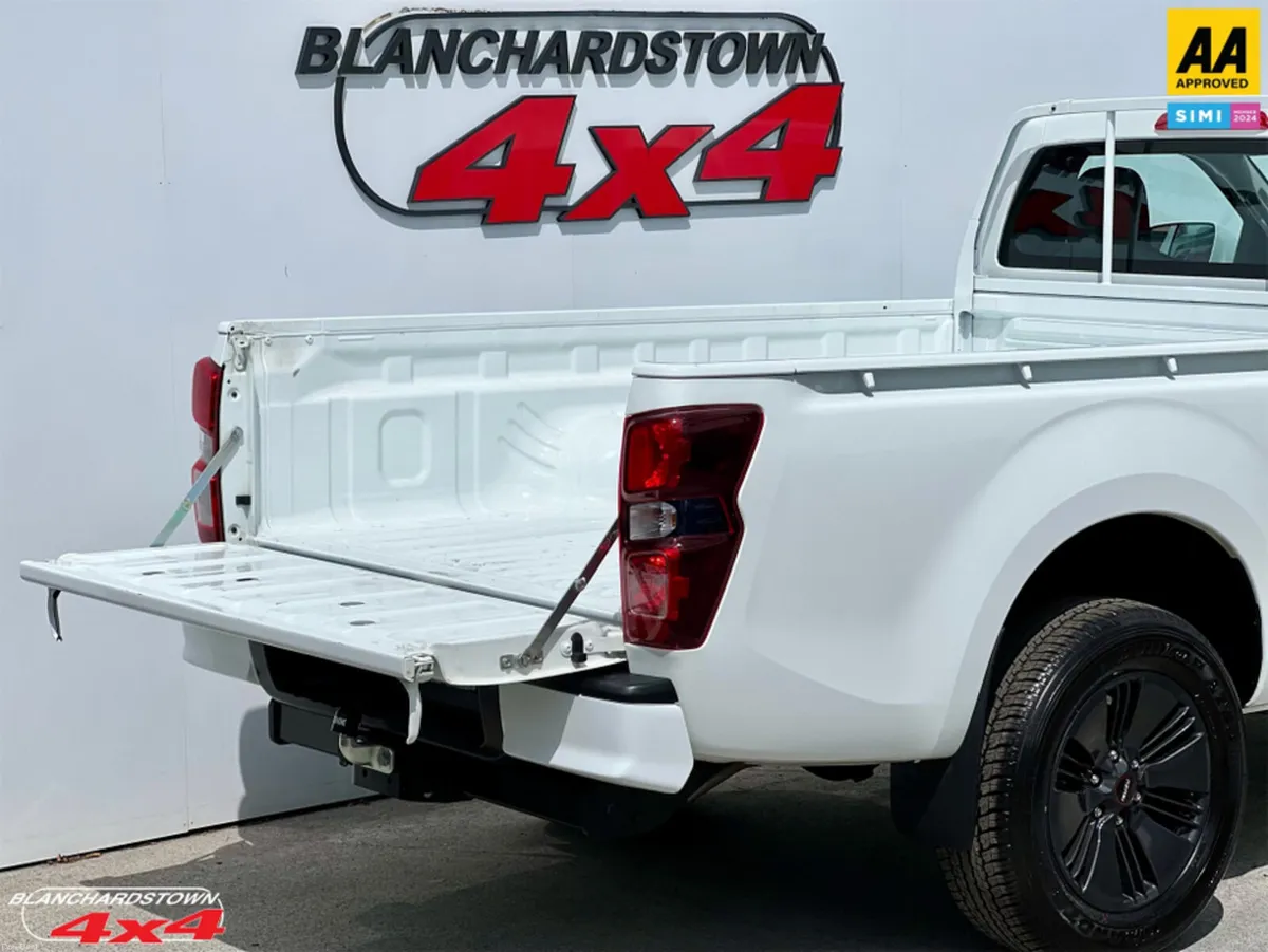 Isuzu D-Max 2024 WORKMATE SINGLE CAB 4x4 - Image 4