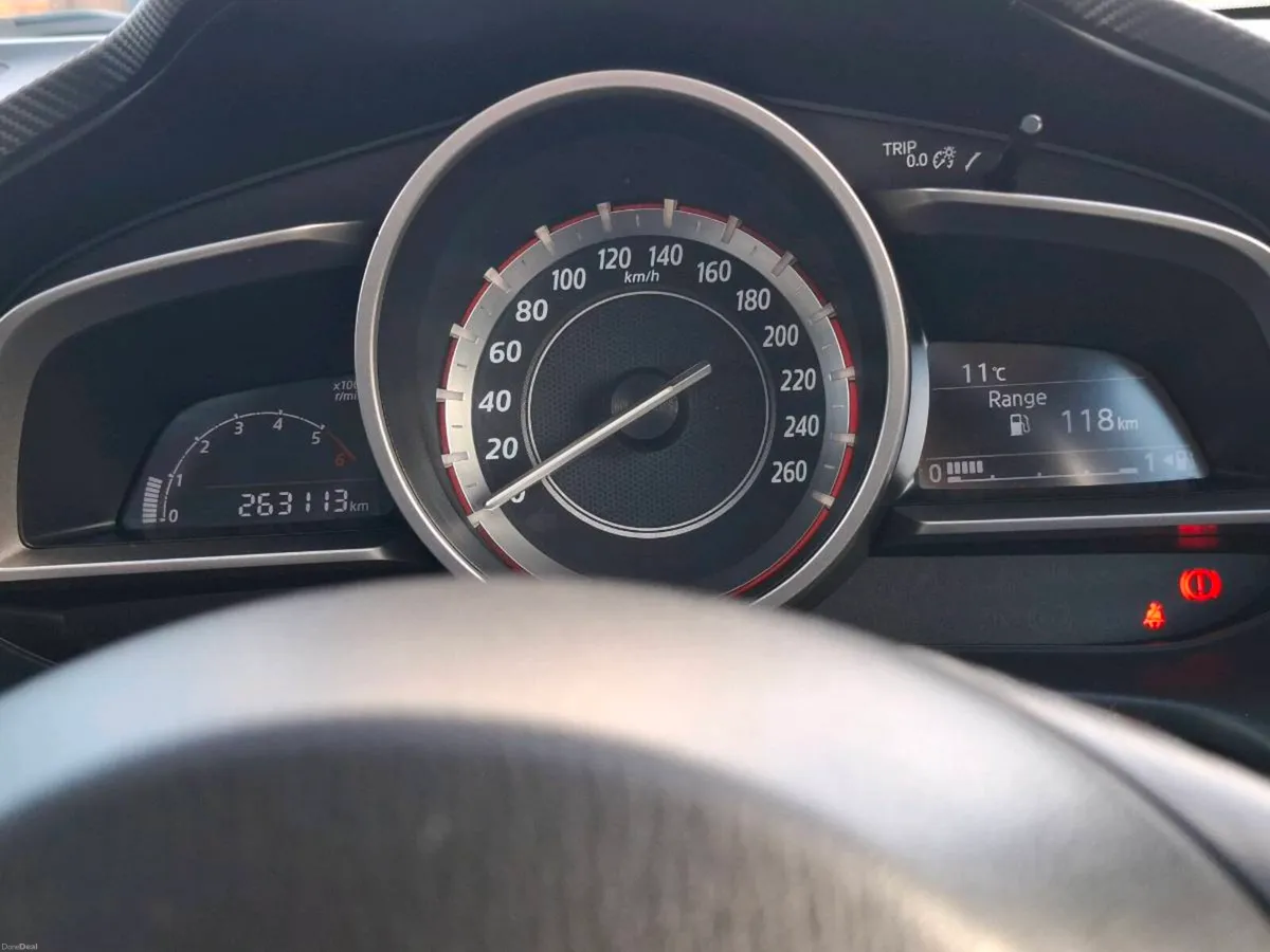 142 Mazda 3 2.2 turbo diesel for sale - Image 2