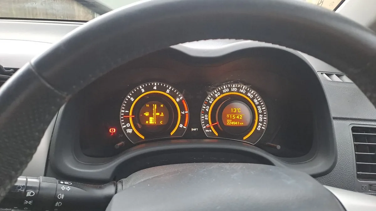 Toyota Corolla 2011 - Image 3