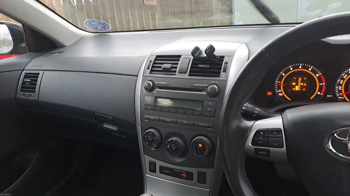 Toyota Corolla 2011 - Image 4