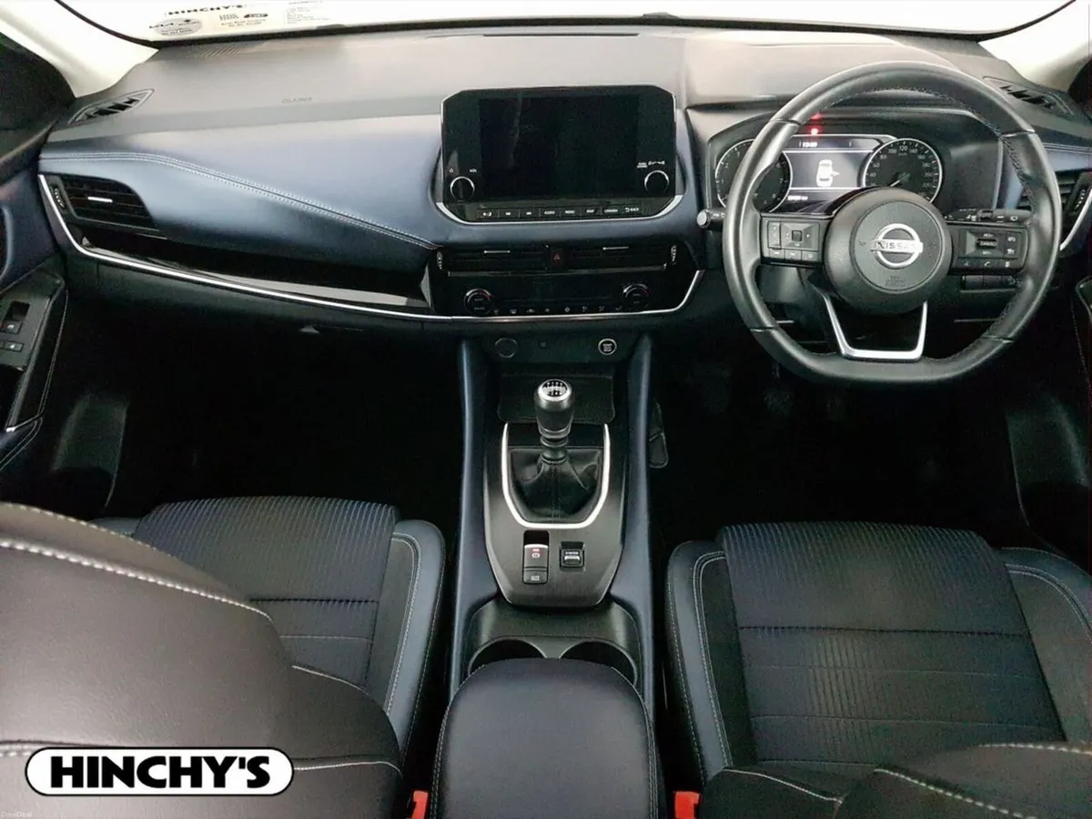 Nissan Qashqai 1.3 PET MILD HYBRID SV PREMIUM - Image 2