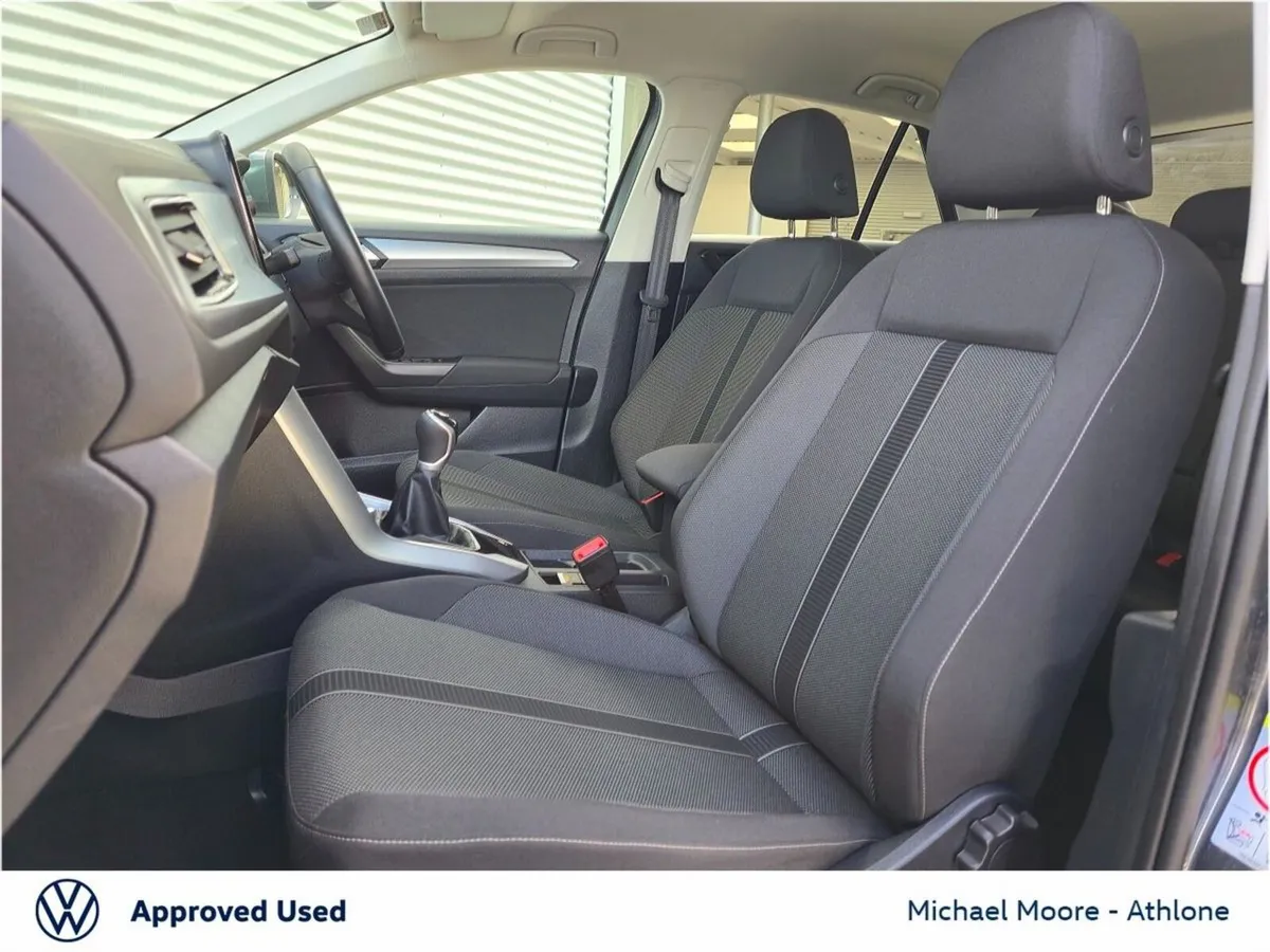 Volkswagen T-Roc T-ROC LIFE 2.0 TDI M6F 116HP - Image 4