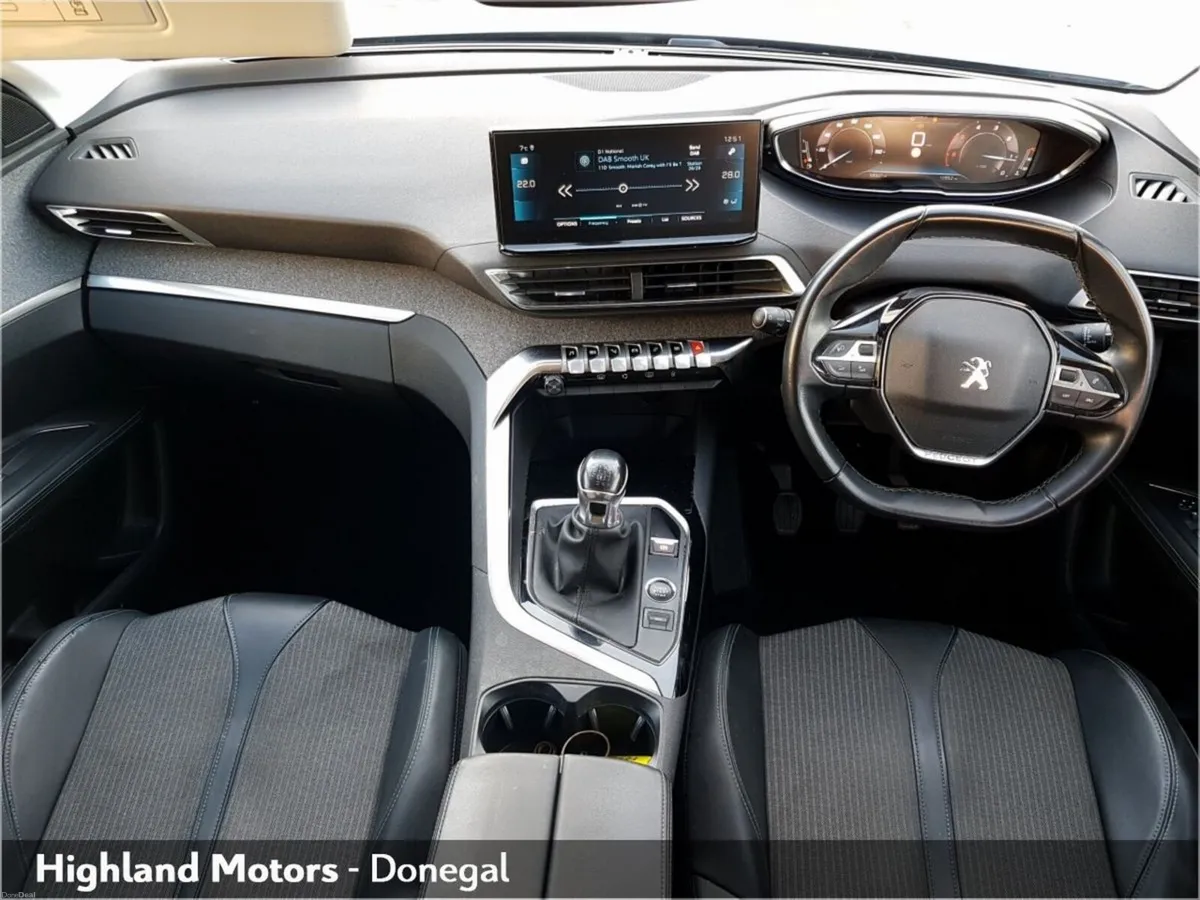 Peugeot 3008 1.5 BlueHDi 130bhp Allure - Image 2