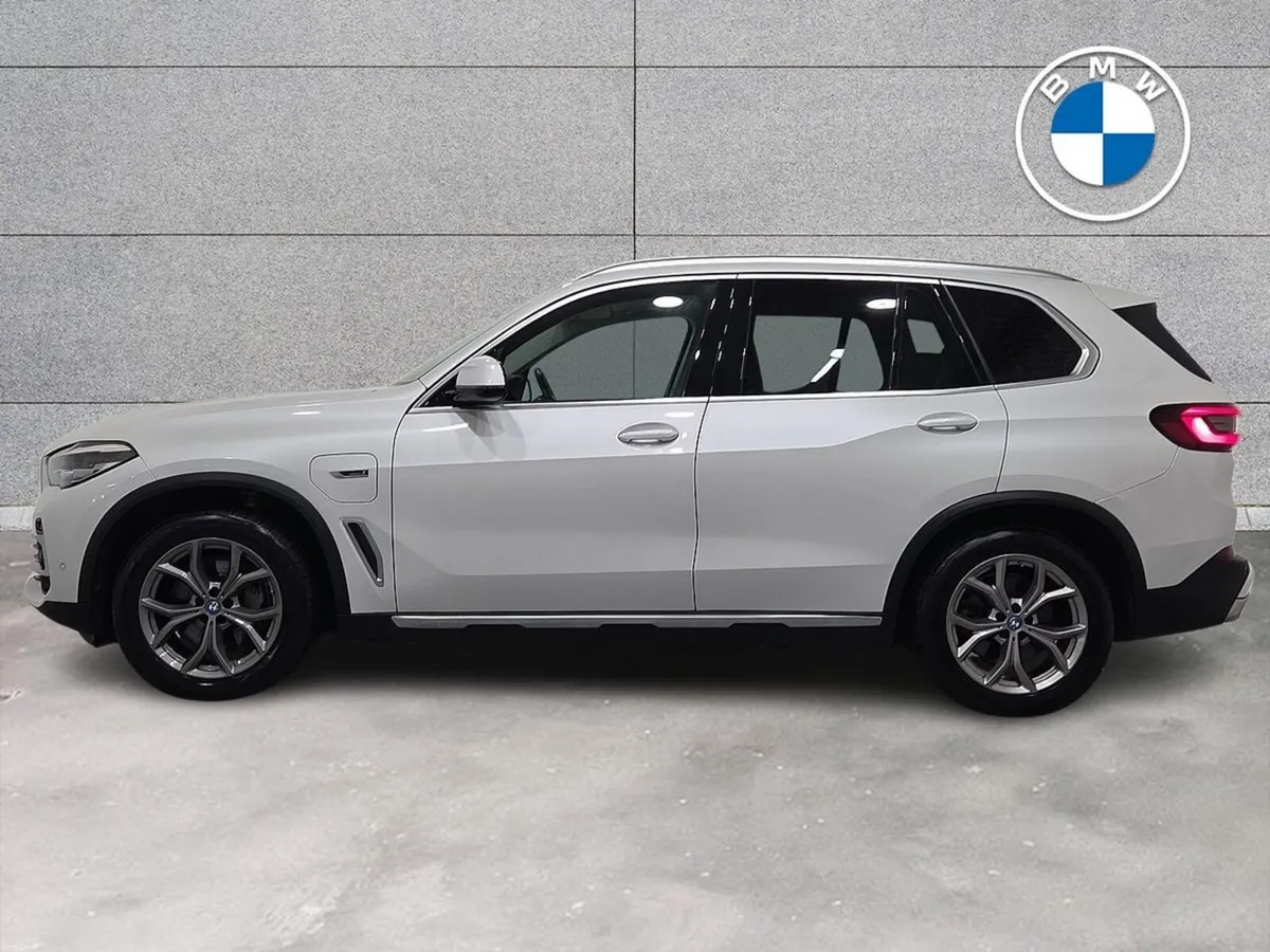 BMW X5 xDrive45e xLine - Image 4
