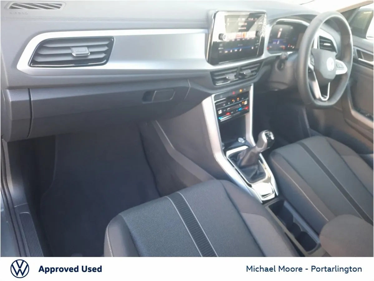 Volkswagen T-Roc COMMERCIAL 2.0 TDI M6F 116HP - Image 4