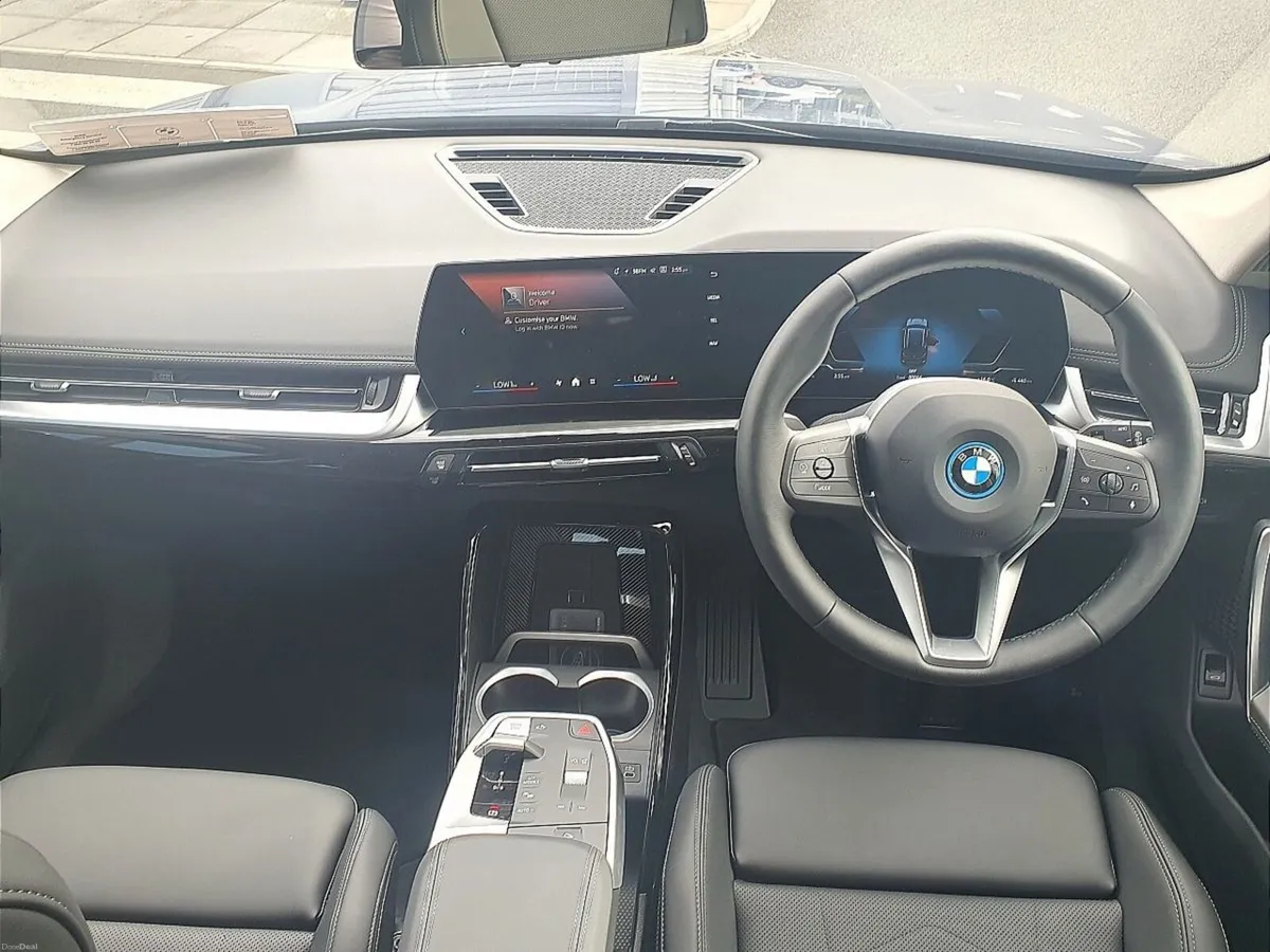 BMW iX1 eDrive20 xLine - Image 4