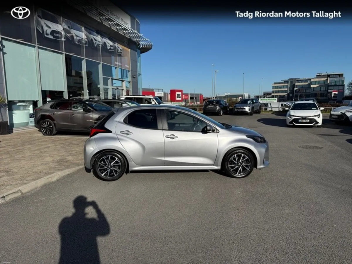 Toyota Yaris YARIS 1.0 LUNA SPORT - Image 3
