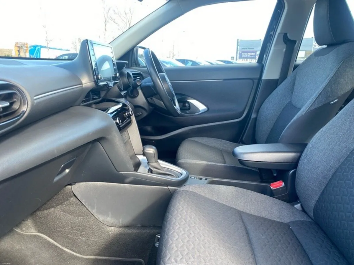 Toyota Yaris Cross YARIS CROSS LUNA 4DR AUTO - Image 6