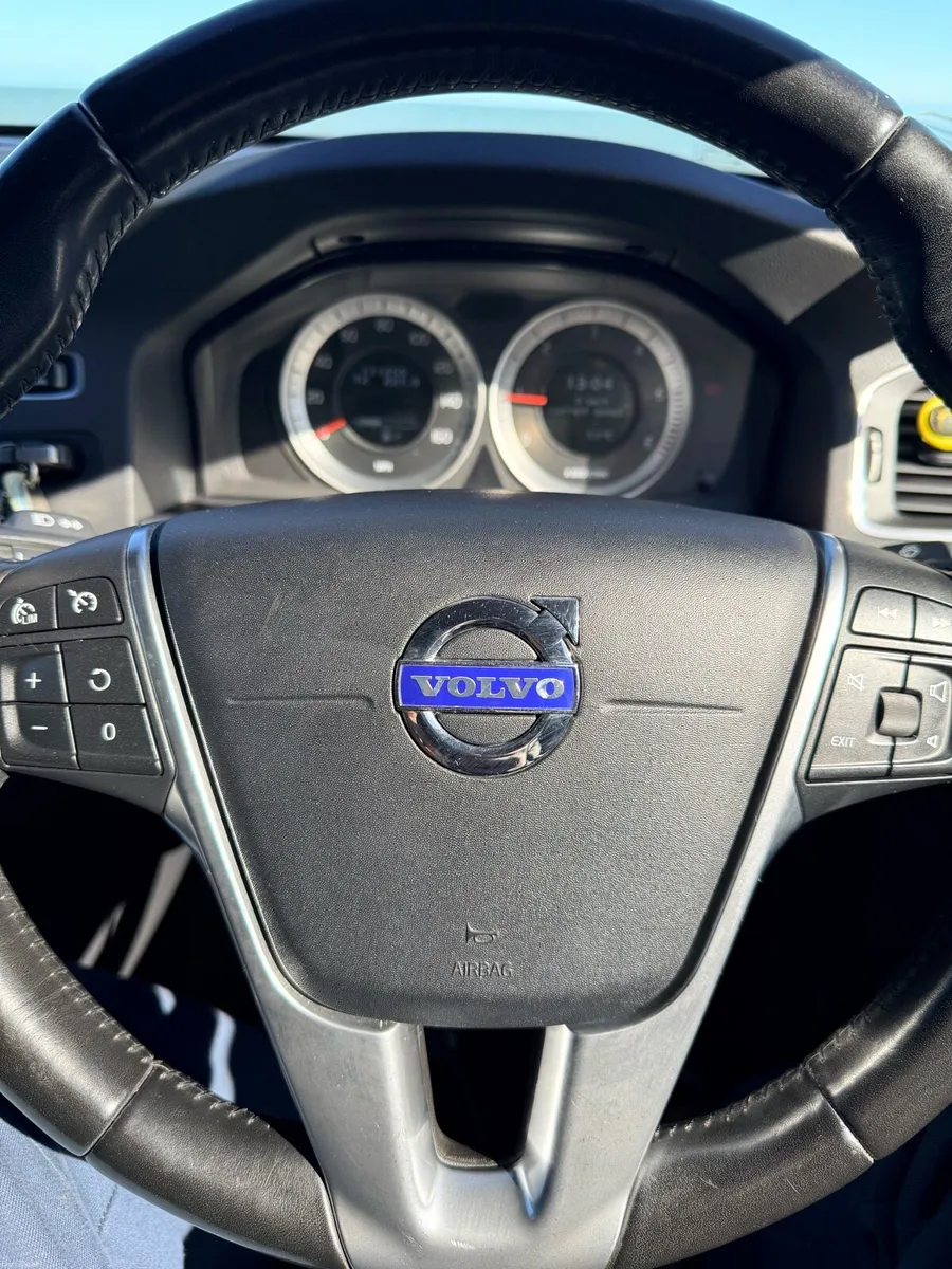 VOLVO S60 DRIVe - Image 4