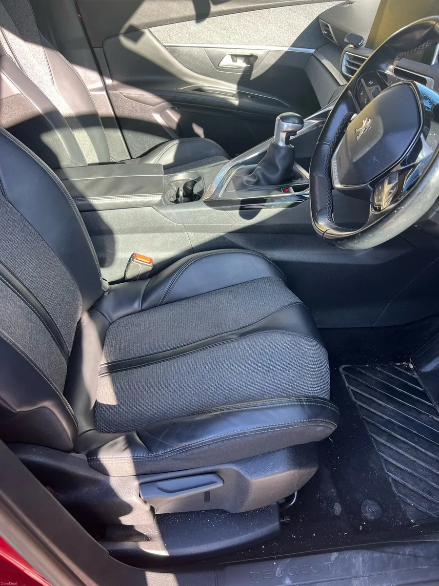 Car - Image 5