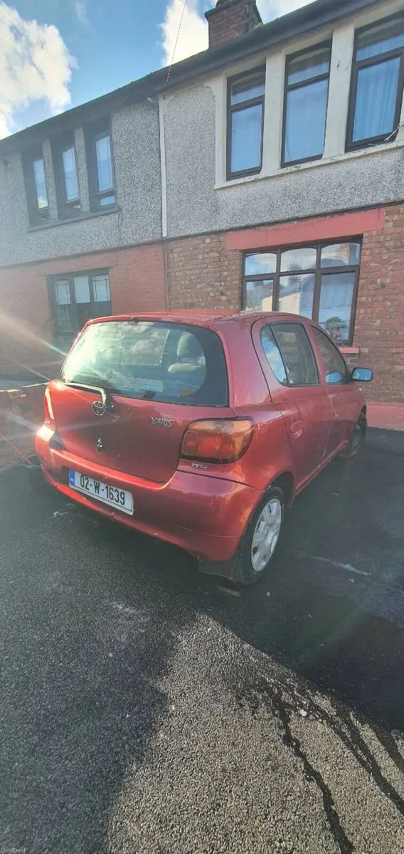 Toyota yaris 1.0 vvti quick sale 700 euros - Image 1